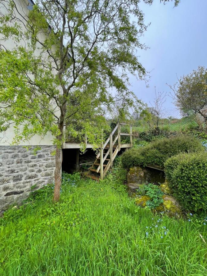 Maison Collinee Rostrenen Exteriér fotografie