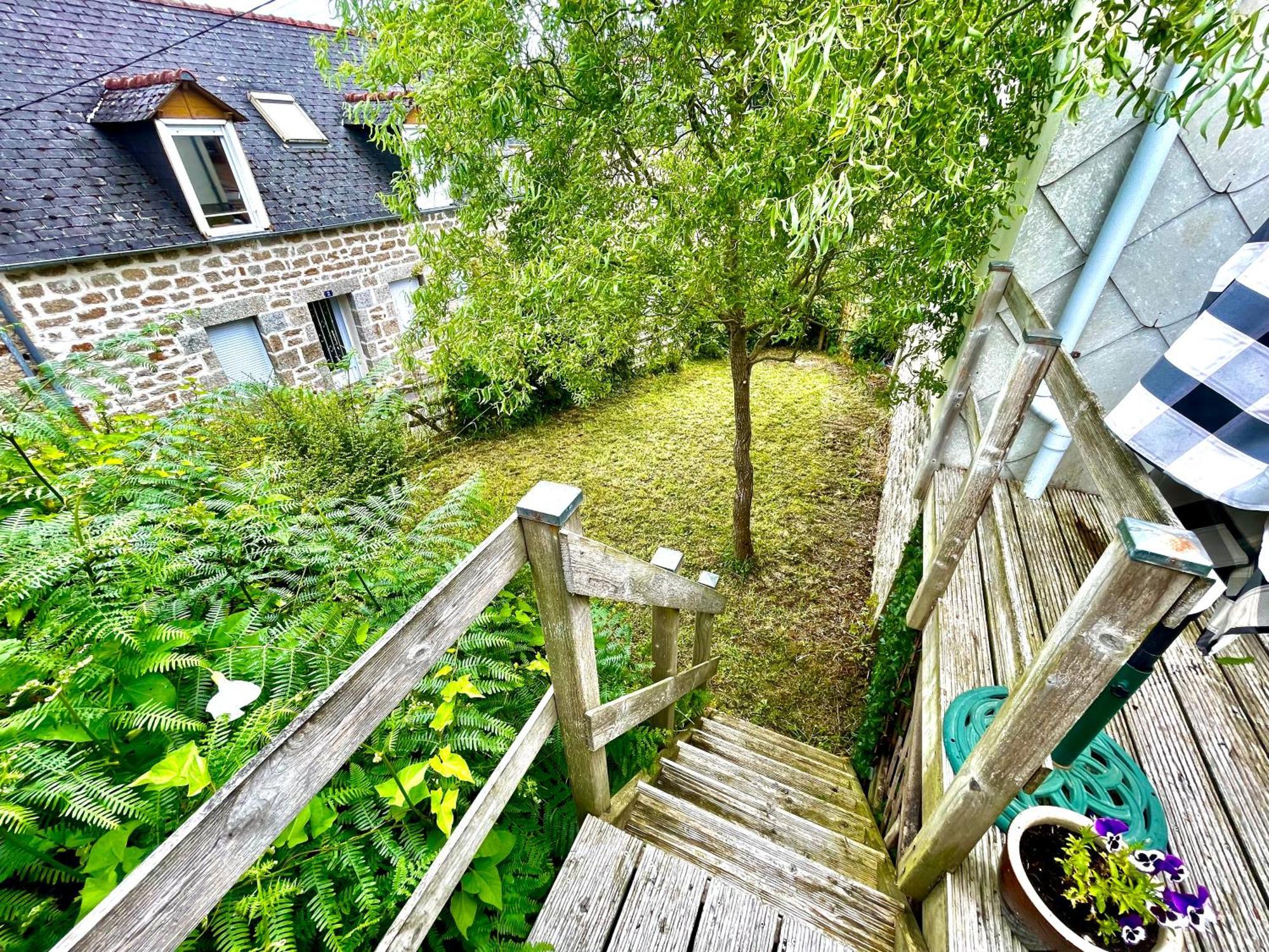 Maison Collinee Rostrenen Exteriér fotografie